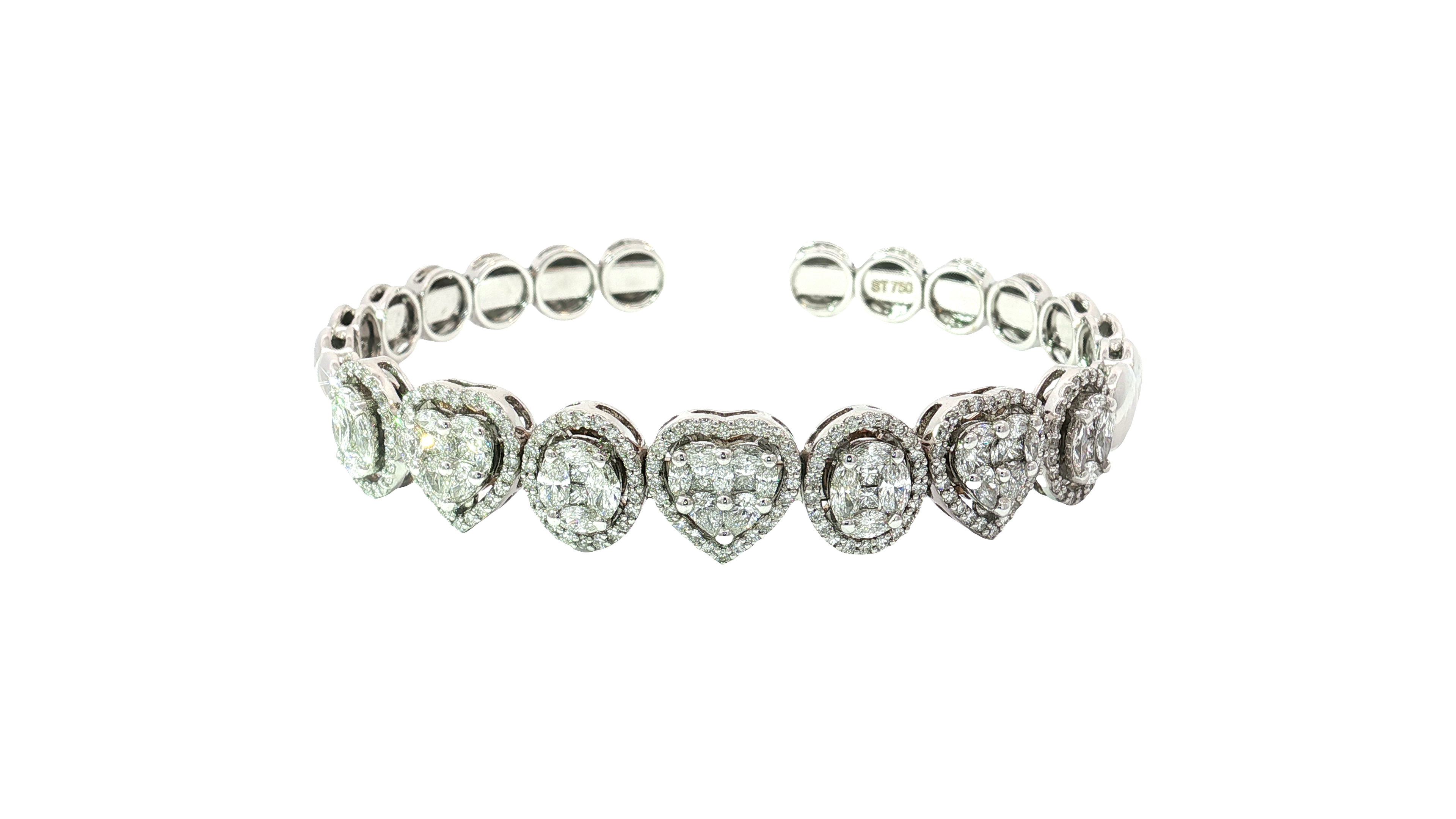Diamond Heart Cuff in 18K Gold