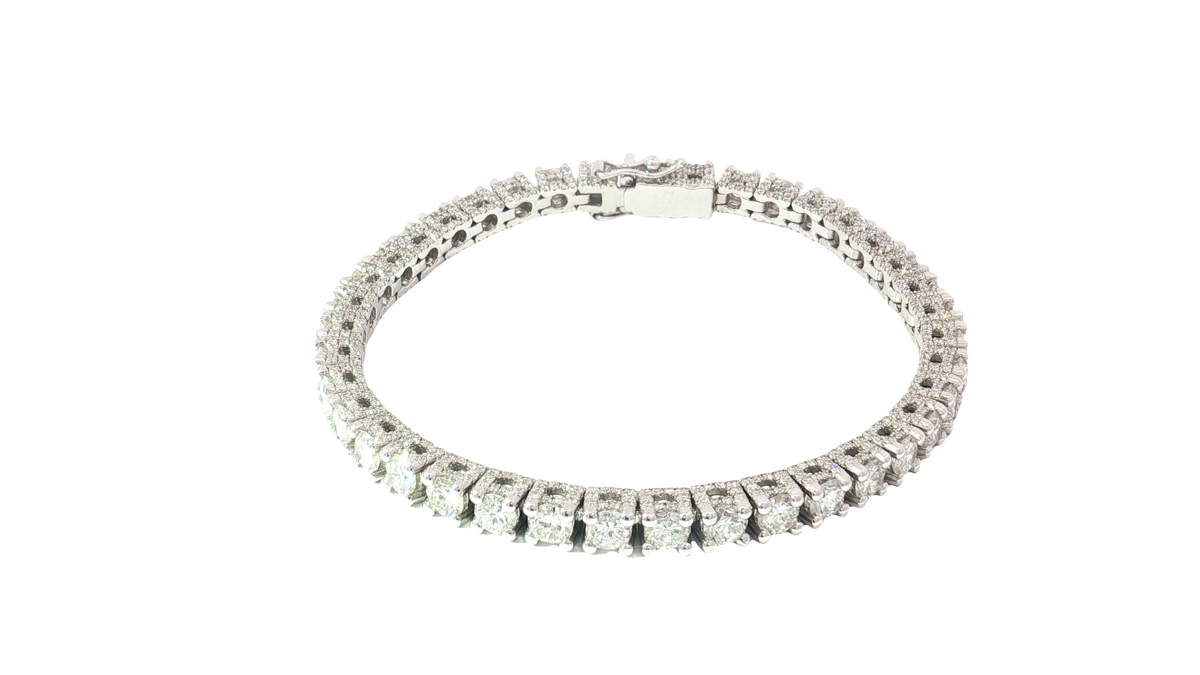 Round Brilliant Cut Diamond Tennis Bracelet in 18K White Gold