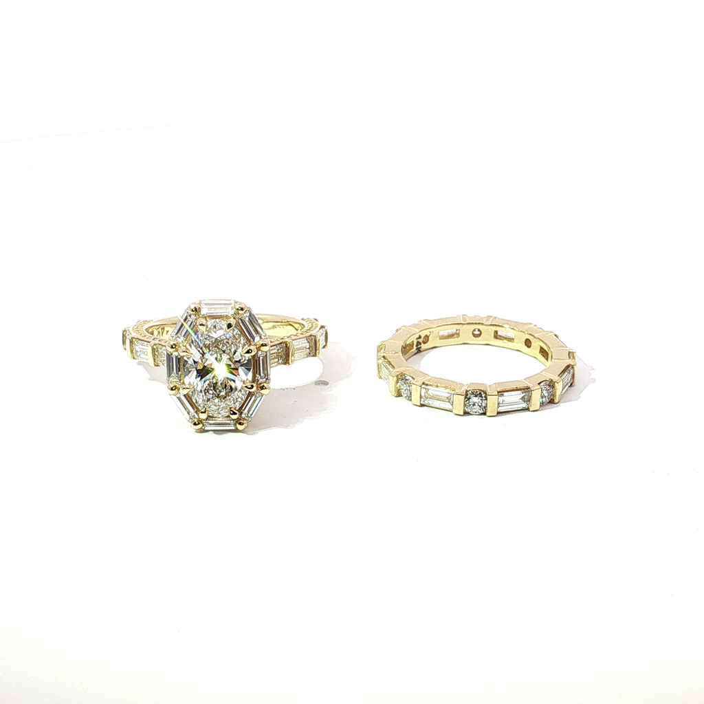Oval Brilliant and Baguette Diamond Vintage-Inspired Halo Ring in Yellow Gold