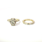 Oval Brilliant and Baguette Diamond Vintage-Inspired Halo Ring in Yellow Gold