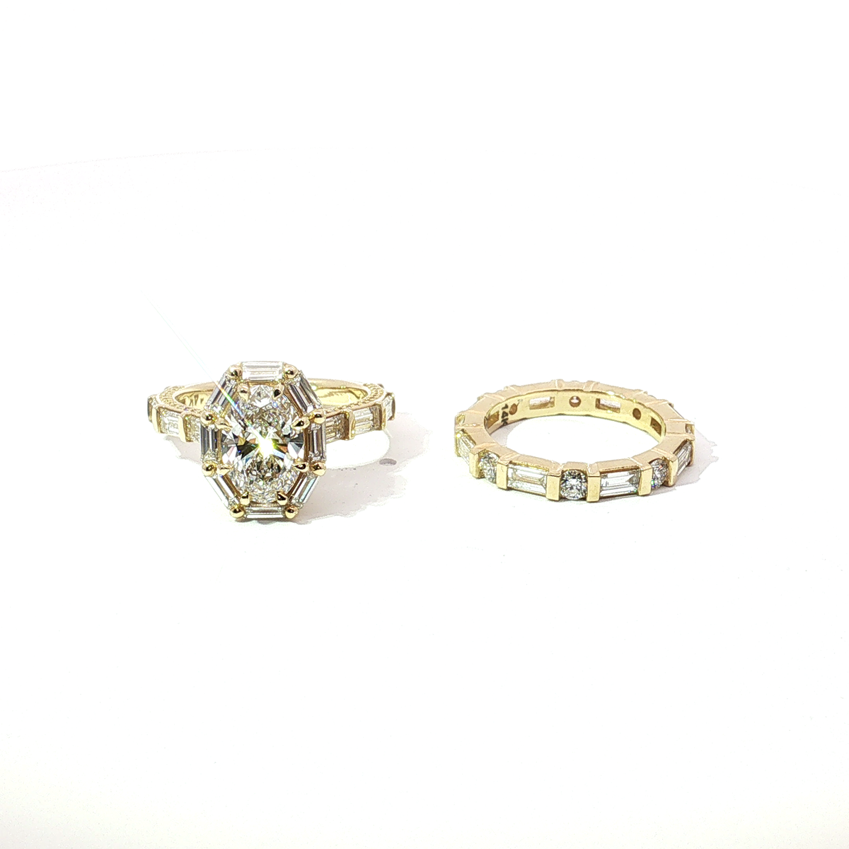 Oval Brilliant and Baguette Diamond Vintage-Inspired Halo Ring in Yellow Gold