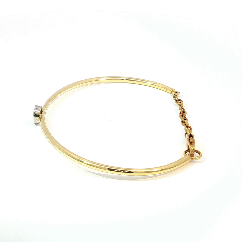 14KY Green Sapphire Bezel-Set Round Bangle