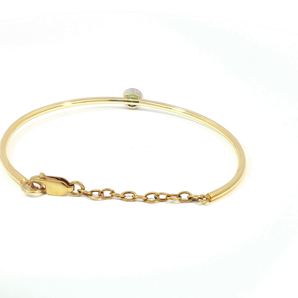 14KY Green Sapphire Bezel-Set Round Bangle