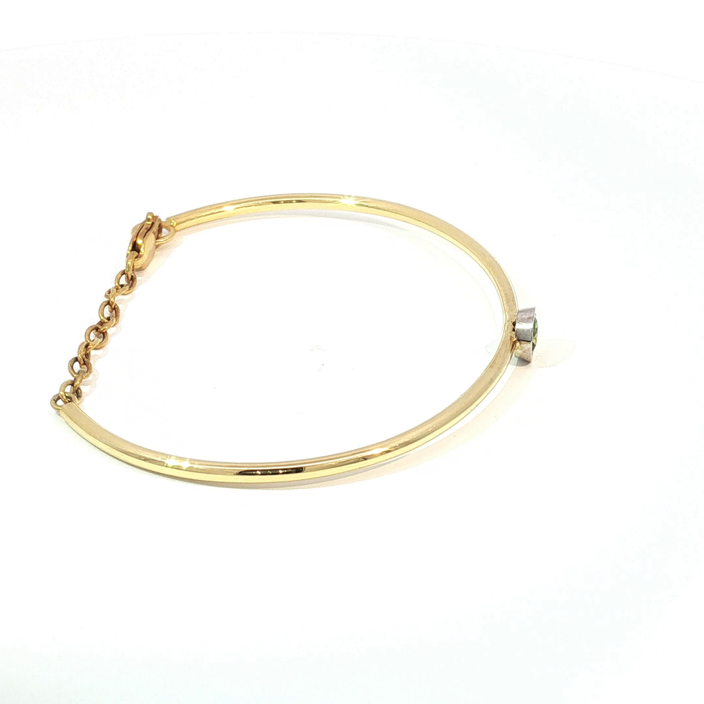 14KY Green Sapphire Bezel-Set Round Bangle
