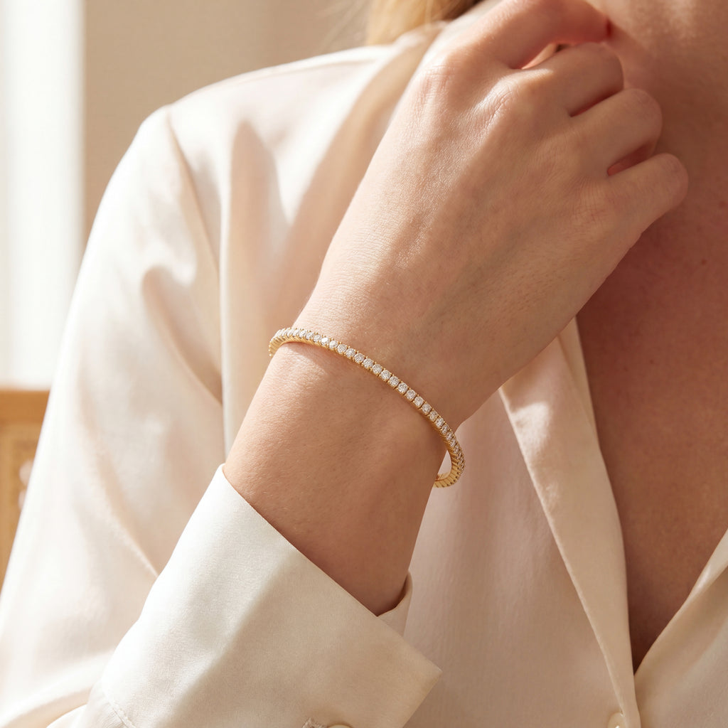 Round Brilliant-Cut Diamond Tennis Bangle in 18K Yellow Gold
