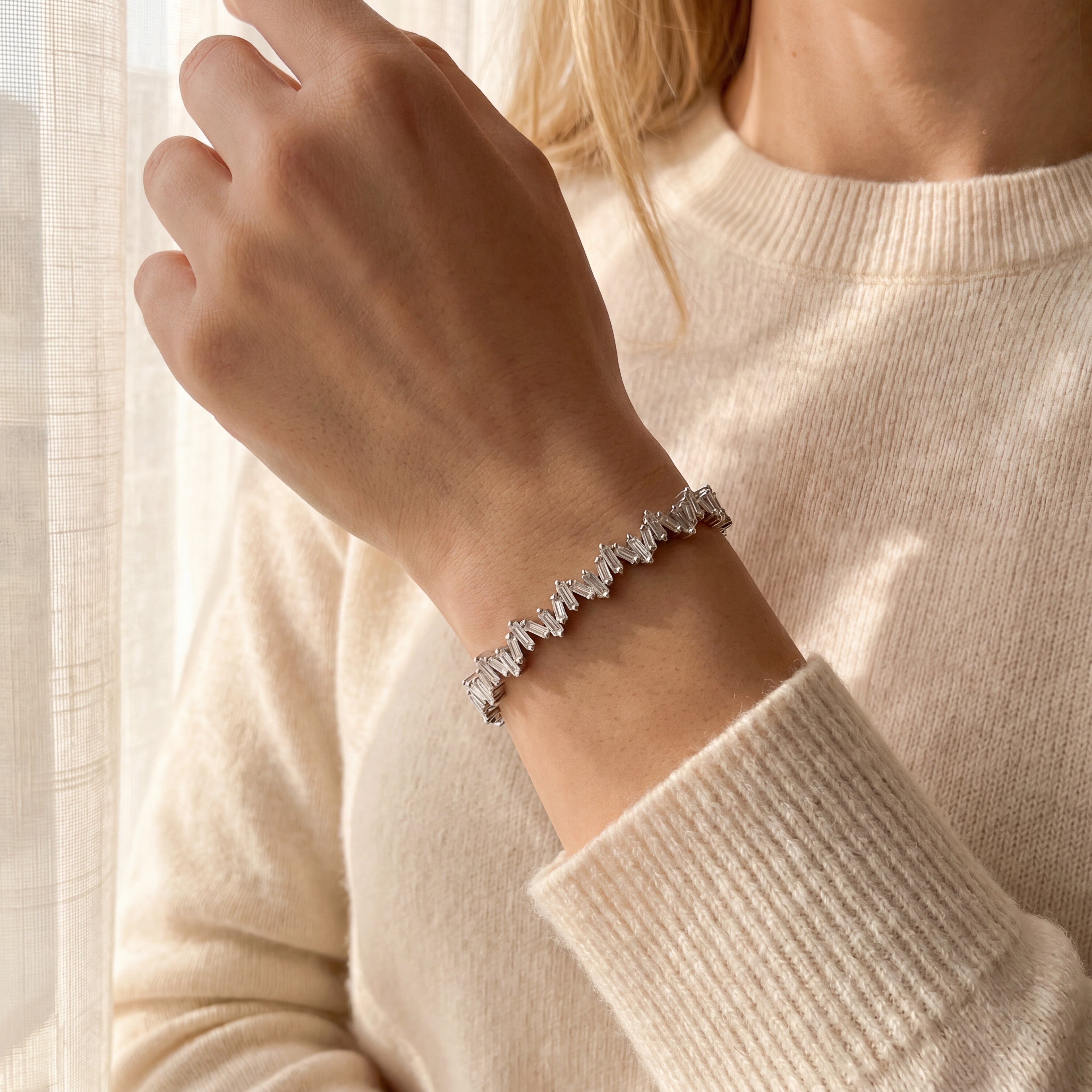 Geometric Diamond Tennis Bracelet in 18K White Gold