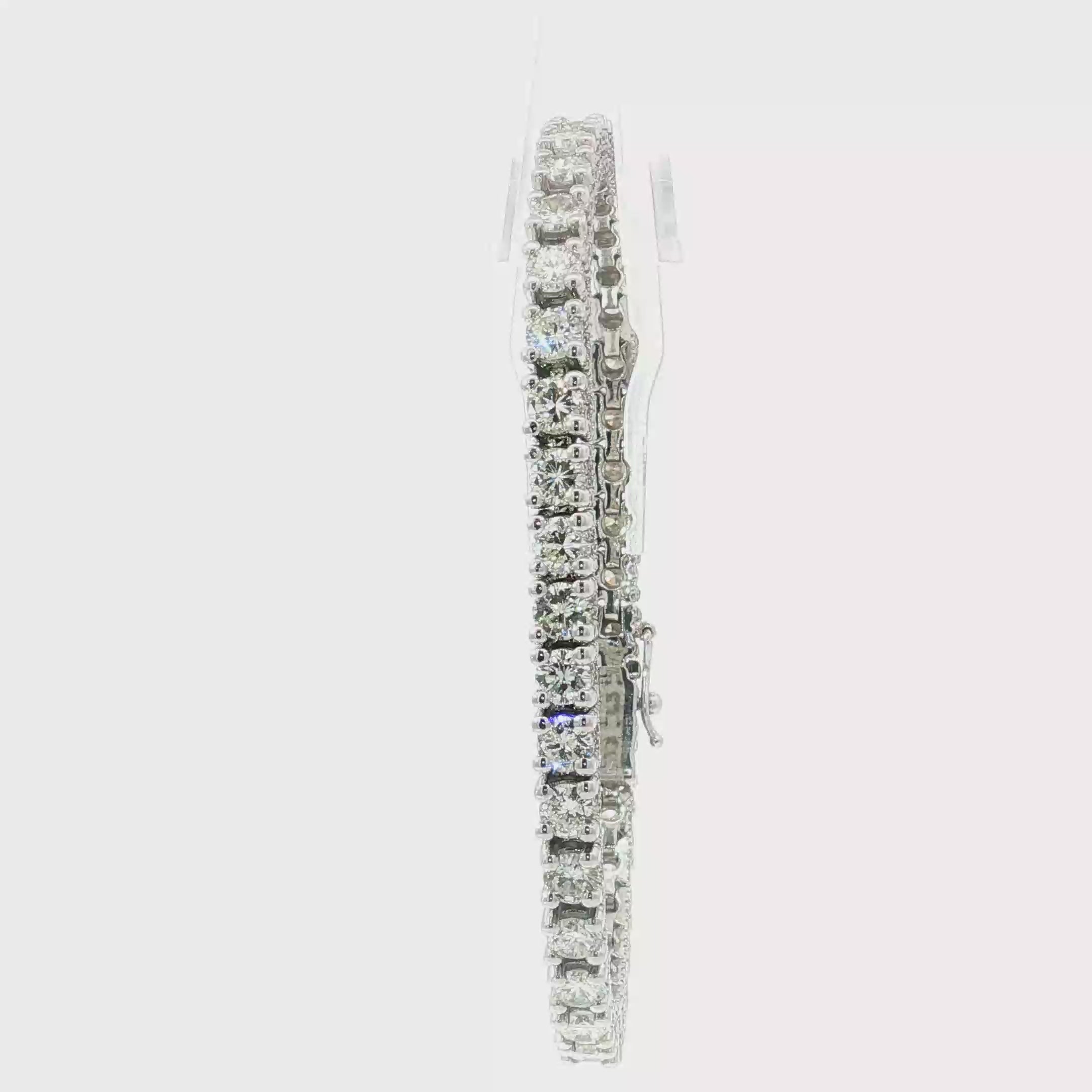 Round Brilliant Cut Diamond Tennis Bracelet in 18K White Gold